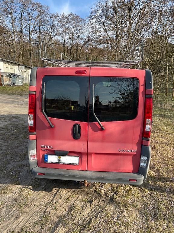 Gebraucht Opel Vivaro 90 PS (66 kW) 2009 Rot Van / Kleinbus