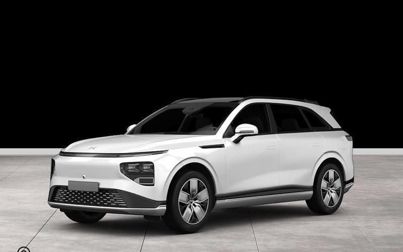 Weiß Gebraucht 2025 XPENG G9 RWD Long Range SUV | 53.405 € (Superpreis) - Bild 1/4