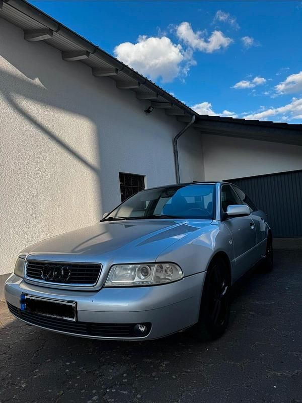 Gebraucht Audi A4 Basis 125 PS (91 kW) 2000 Schwarz Limousine