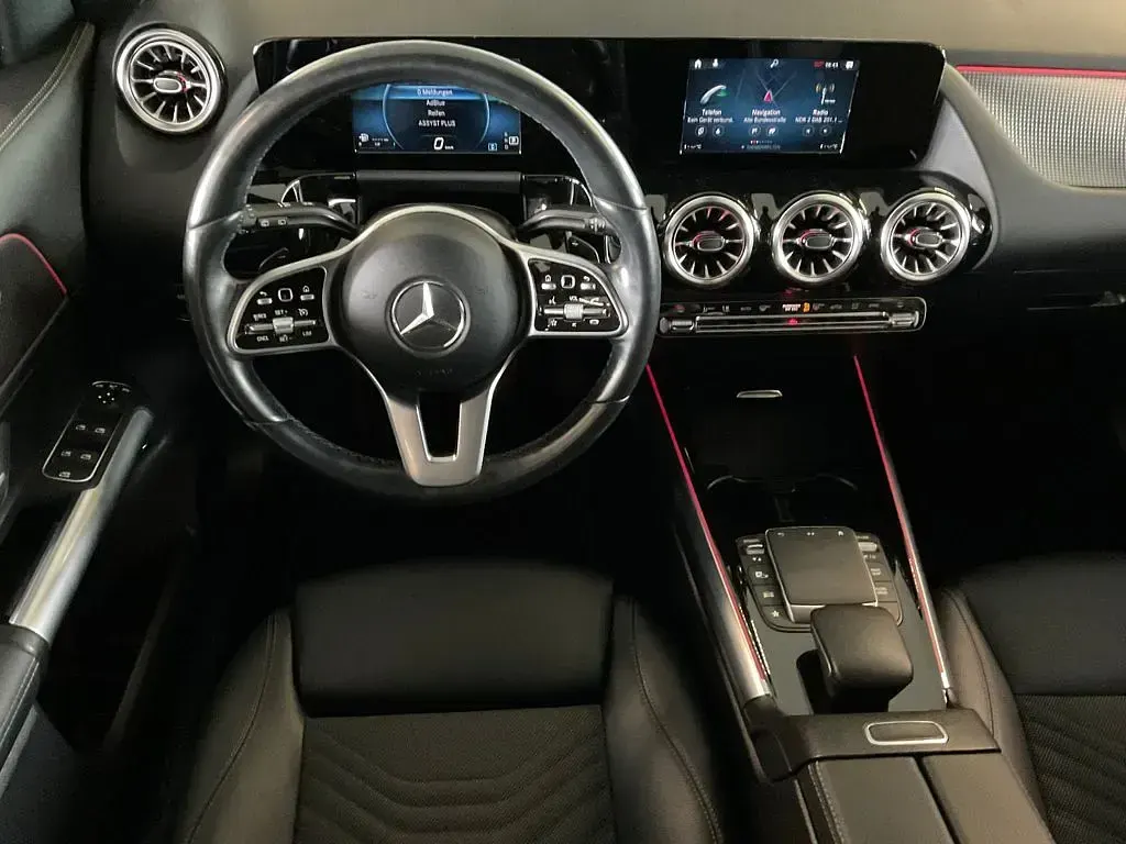 Gebraucht Mercedes GLA220 Progressive 190 PS (139 kW) 2023 Grau SUV