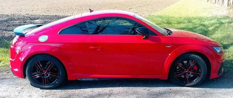 Gebraucht Audi TT Design 245 PS (180 kW) 2019 Rot Coupé