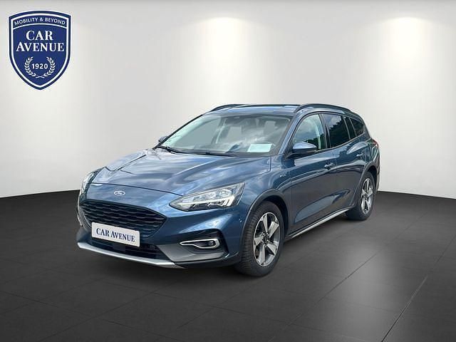Blau (chromablau metallic (blau)) Gebraucht 2019 Ford Focus Active Kombi | 16.950 € (Fairer Preis) - Bild 1/4