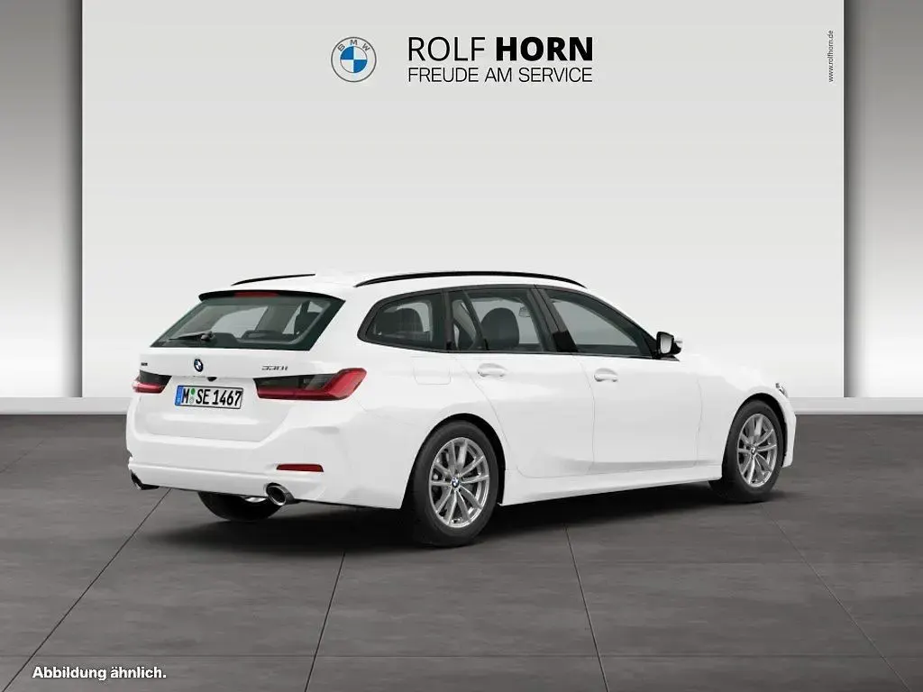 Gebraucht BMW 330 245 PS (180 kW) 2025 Alpinweiss iii Kombi