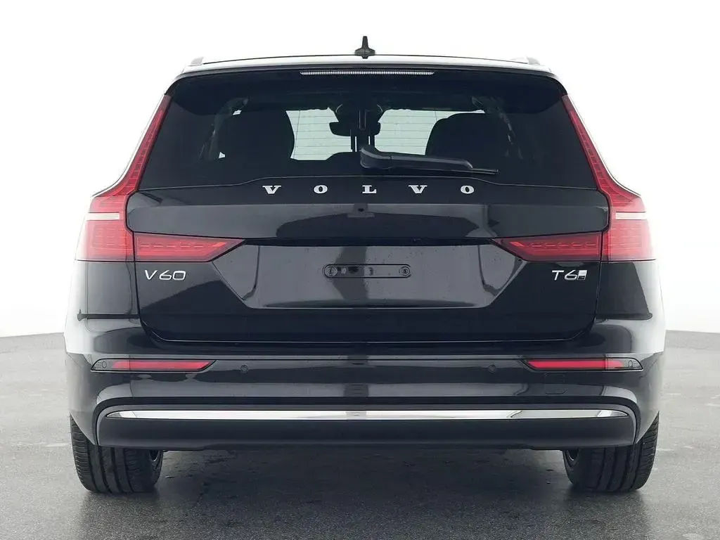 Gebraucht Volvo V60 Plus 349 PS (256 kW) 2025 Schwarz Kombi