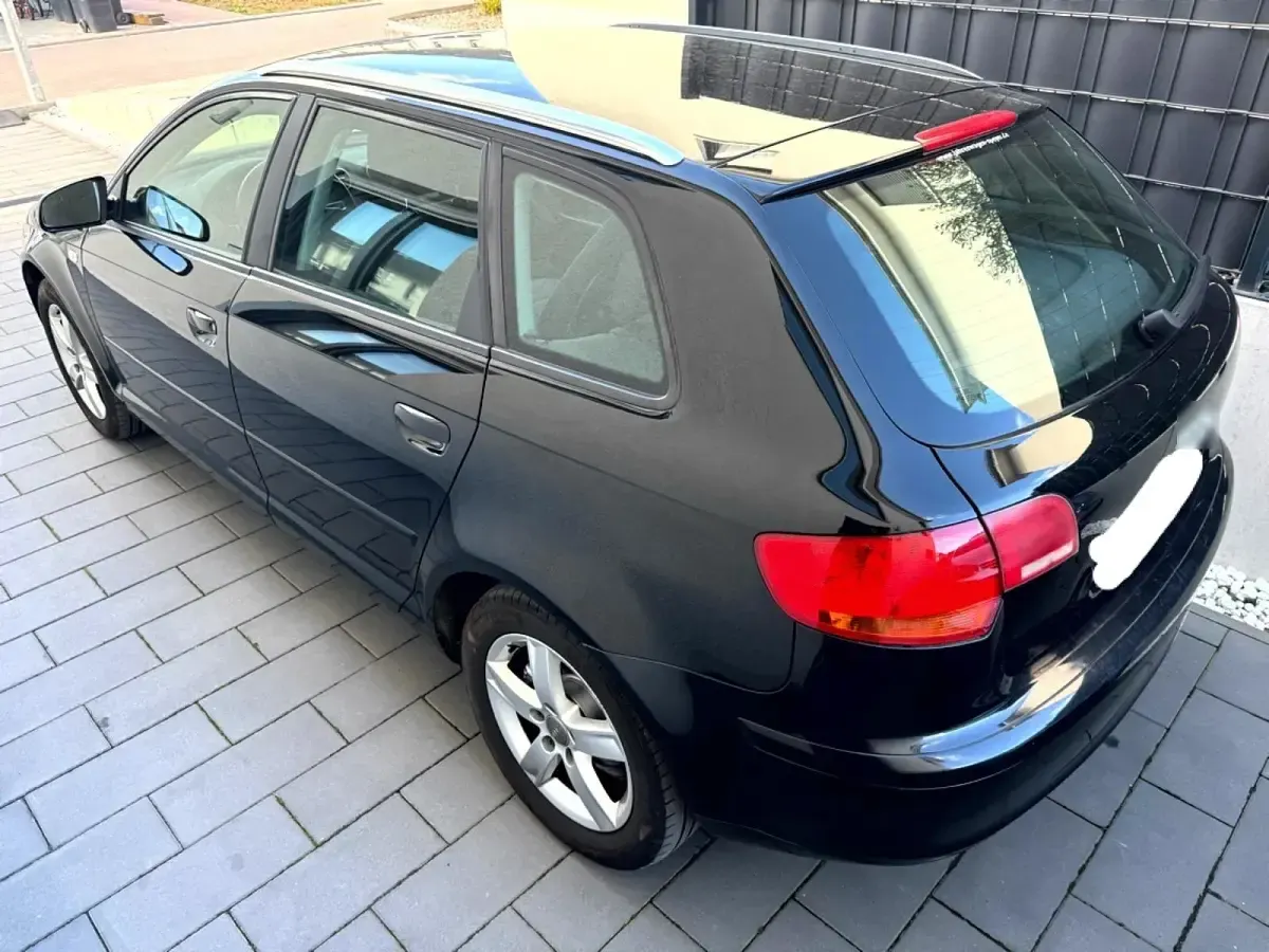 Usata Audi A3 102 CV (75 kW) 2009 Nero Utilitaria