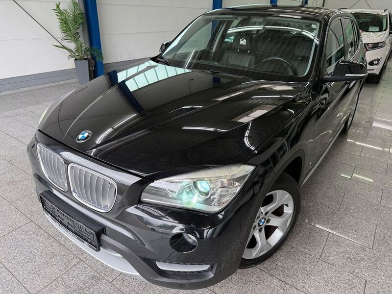 Schwarz Gebraucht 2012 BMW X1 xLine SUV | 11.690 € (Fairer Preis) - Bild 1/4
