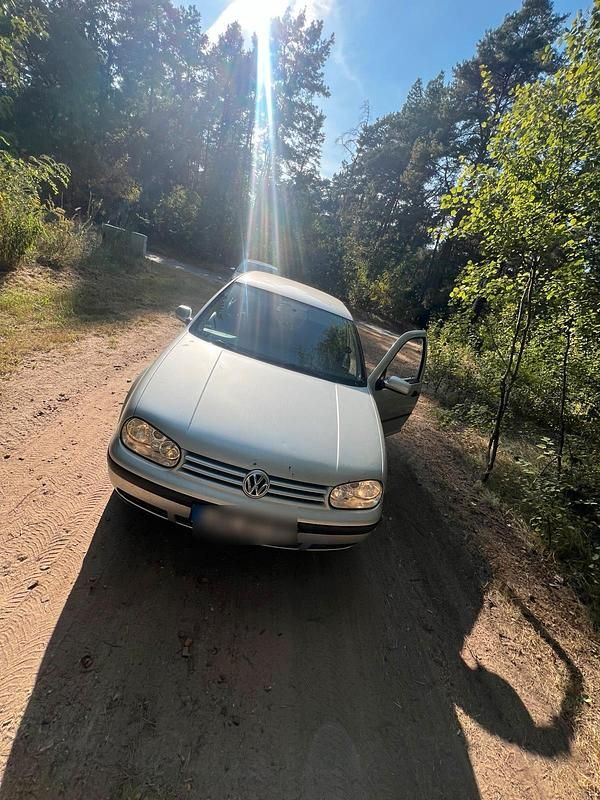 Gebraucht VW Golf IV 101 PS (74 kW) 2001 Silber Limousine