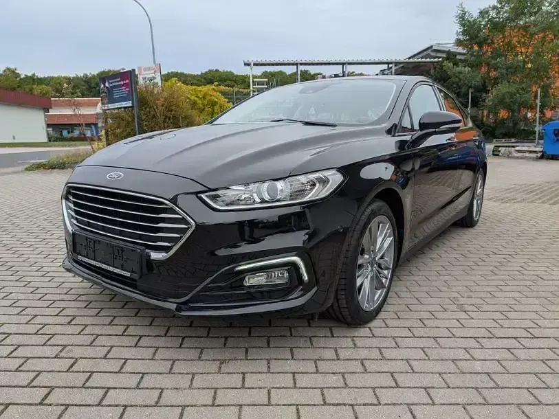 Gebraucht Ford Mondeo Trend 150 PS (110 kW) 2020 Obsidianschwarz metallic Limousine