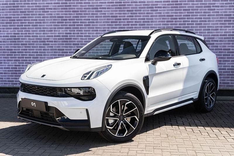 Weiß Gebraucht 2025 Lynk & Co 01 SUV | 34.899 € (Teuer) - Bild 1/4