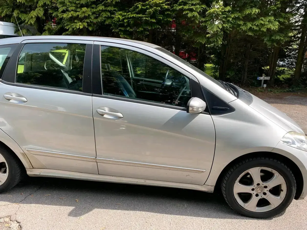 Gebraucht Mercedes A180 109 PS (80 kW) 2008 Silber Kleinwagen