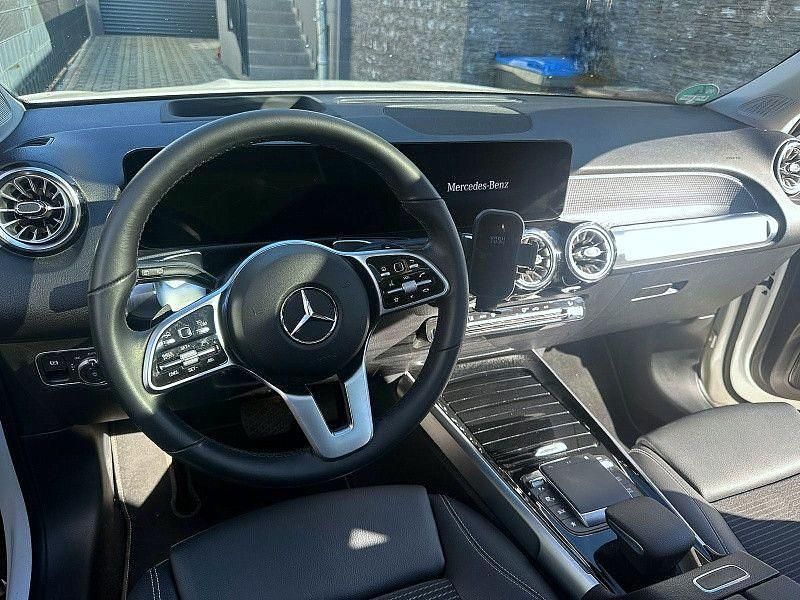 Gebraucht Mercedes GLB200 150 PS (110 kW) 2023 Weiß SUV