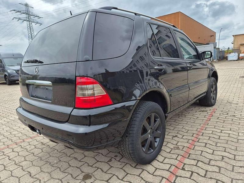 Gebraucht Mercedes ML350 Edition 235 PS (172 kW) 2004 Schwarz SUV