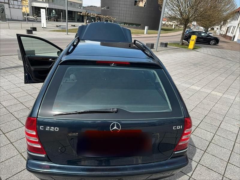 Gebraucht Mercedes C220 150 PS (110 kW) 2004 Blau Kombi