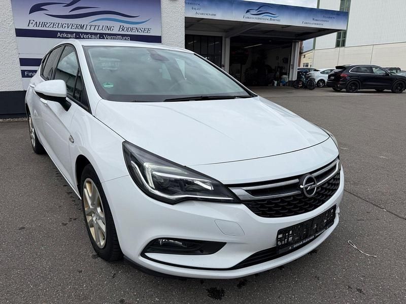 Gebraucht Opel Astra 125 PS (91 kW) 2018 Weiß Limousine