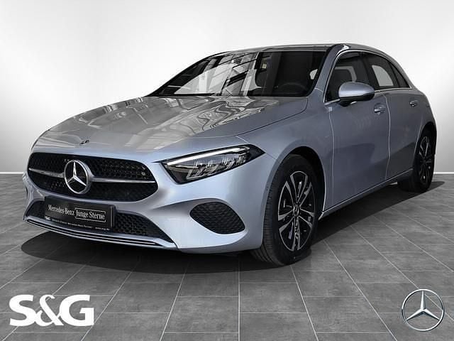 Silber Gebraucht 2024 Mercedes A180 Progressive Kleinwagen | 27.260 € (Superpreis) - Bild 1/4
