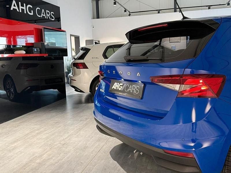 Gebraucht Skoda Fabia Ambition 95 PS (69 kW) 2022 Blau Limousine