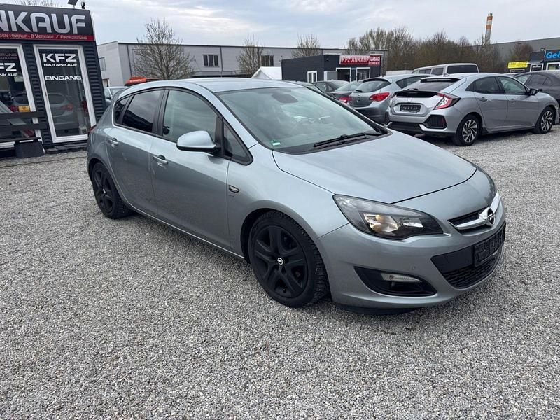 Gebraucht Opel Astra 120 PS (88 kW) 2014 Silber Limousine
