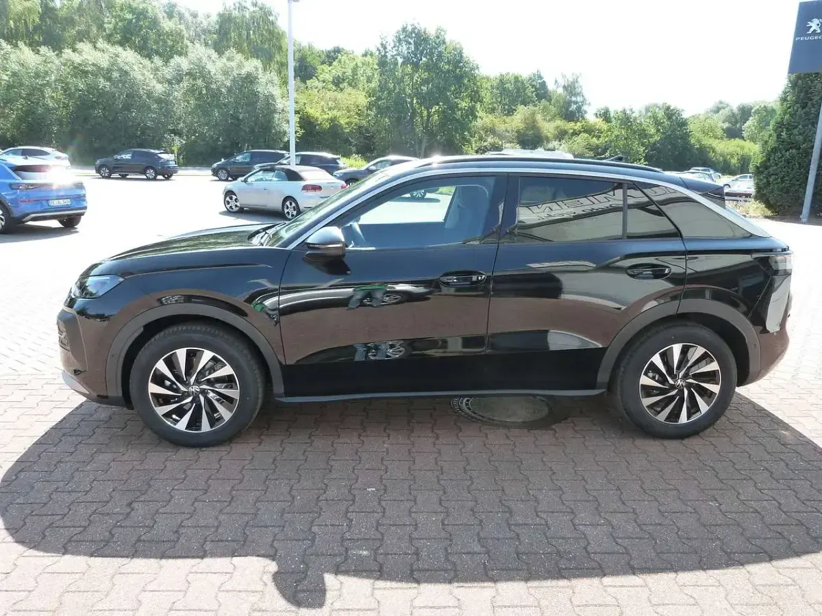 Neu VW T-Roc Life 150 PS (110 kW) 2026 Grenadillschwarz metallic SUV