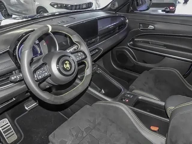 Neu Abarth 600e Scorpionissima 206 kW (281 PS) 2025 Violett SUV