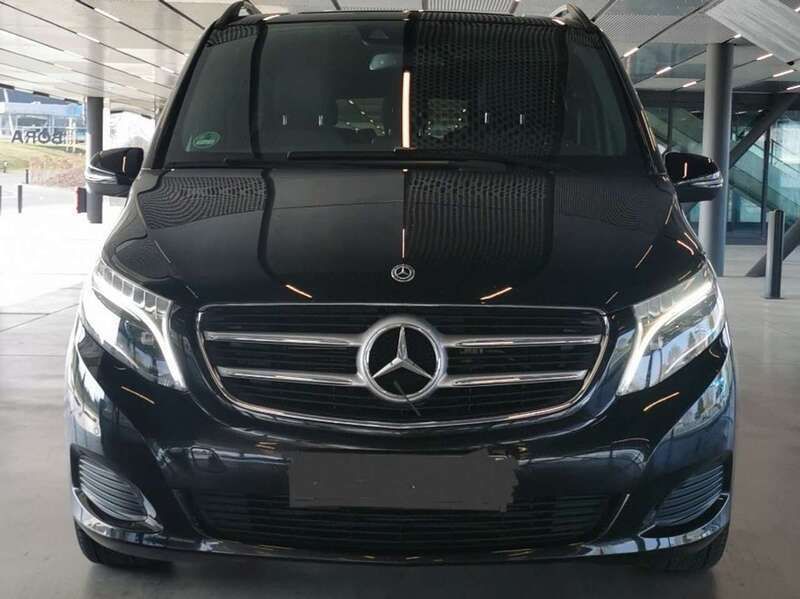Schwarz Gebraucht 2019 Mercedes V250 Avantgarde Edition Van / Kleinbus | 45.000 € (Fairer Preis) - Bild 1/4