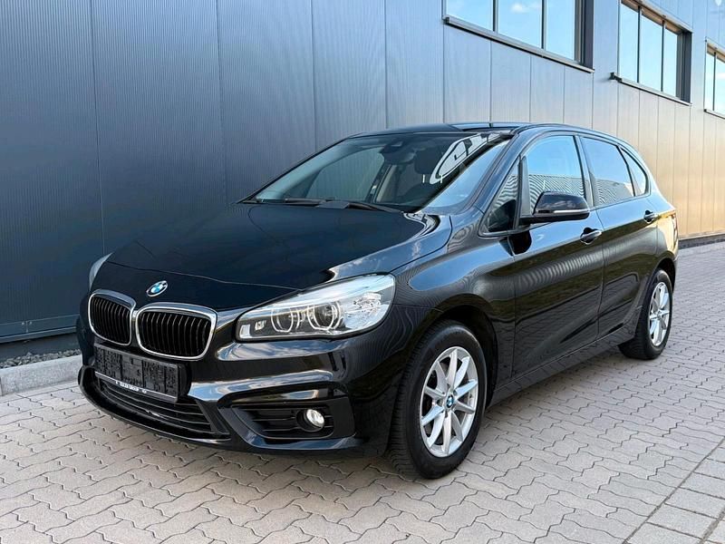 Schwarz Gebraucht 2015 BMW 216 Active Tourer Advantage Van / Kleinbus | 6.200 € (Guter Preis) - Bild 1/4