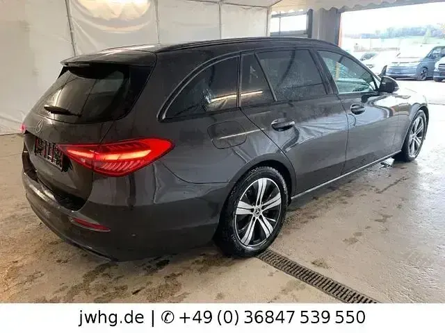 Gebraucht Mercedes C200 163 PS (119 kW) 2023 Graphitgrau (metallic) Kombi