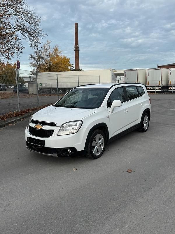 Weiß Gebraucht 2011 Chevrolet Orlando SUV | 3.990 € (Superpreis) - Bild 1/4