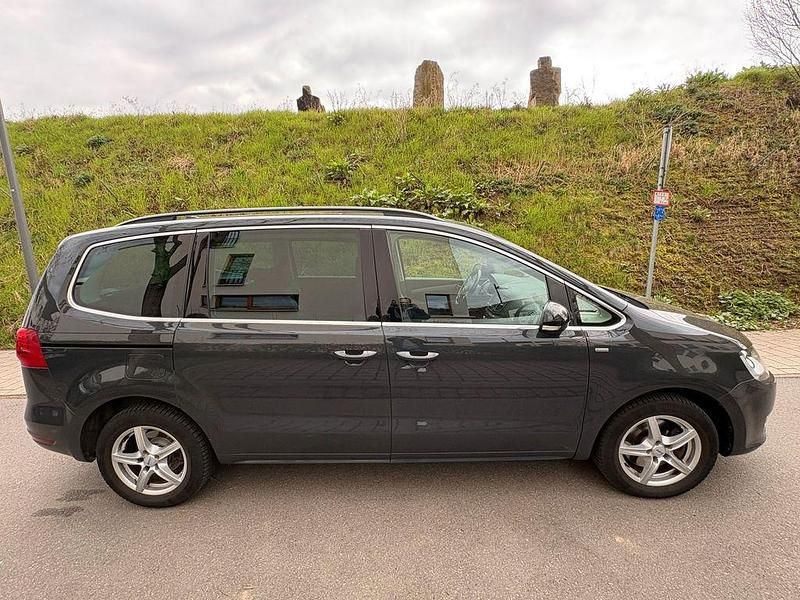Gebraucht VW Sharan Match 140 PS (102 kW) 2012 Braun Van / Kleinbus