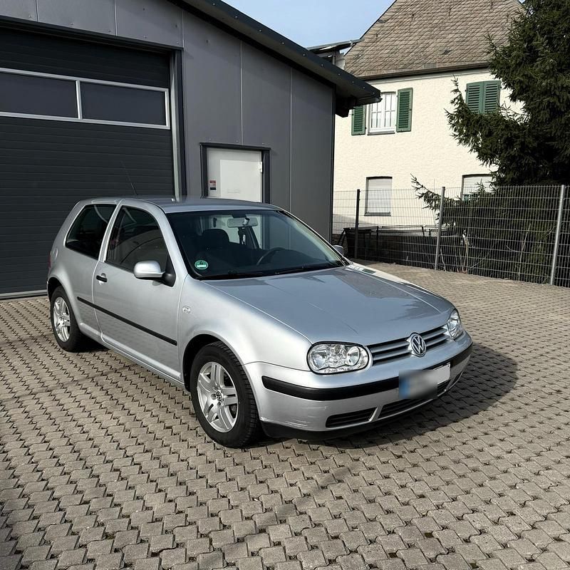 Gebraucht VW Golf IV 75 PS (55 kW) 2003 Silber Kleinwagen