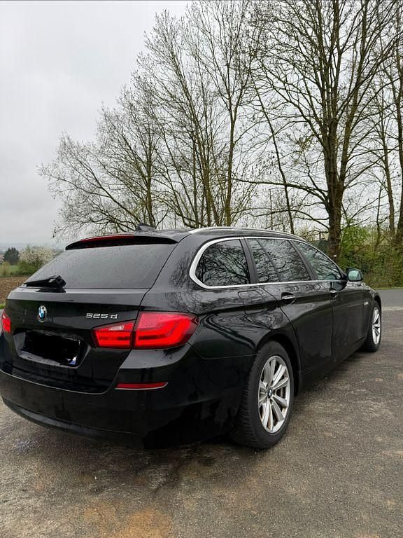 Second-hand BMW 525 204 CP (150 kW) 2010 Negru Break