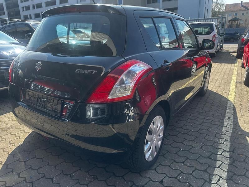 Gebraucht Suzuki Swift 94 PS (69 kW) 2011 Schwarz Kleinwagen