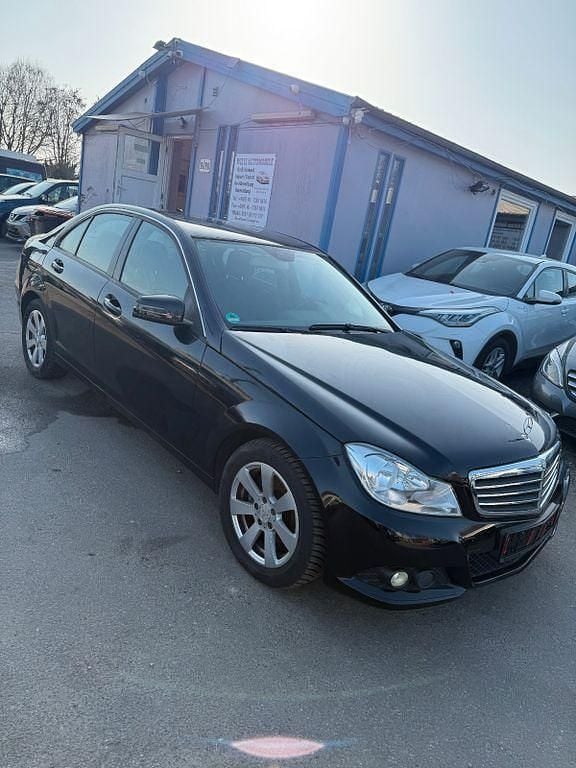 Gebraucht Mercedes C180 120 PS (88 kW) 2012 Schwarz Limousine