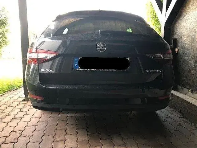 Gebraucht Skoda Superb 190 PS (139 kW) 2018 Schwarz Kombi