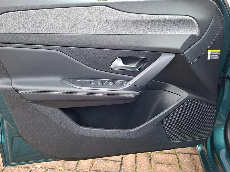 Gebraucht Peugeot 308 SW Allure 131 PS (96 kW) 2024 Avatar blau Kombi