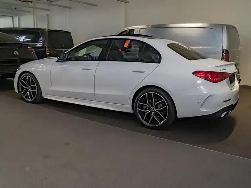 Gebraucht Mercedes C200 AMG 204 PS (150 kW) 2025 Weiss unilack polarweiss Limousine