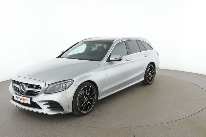 Grau Gebraucht 2019 Mercedes C300 AMG line Kombi | 26.870 € (Guter Preis) - Bild 1/4