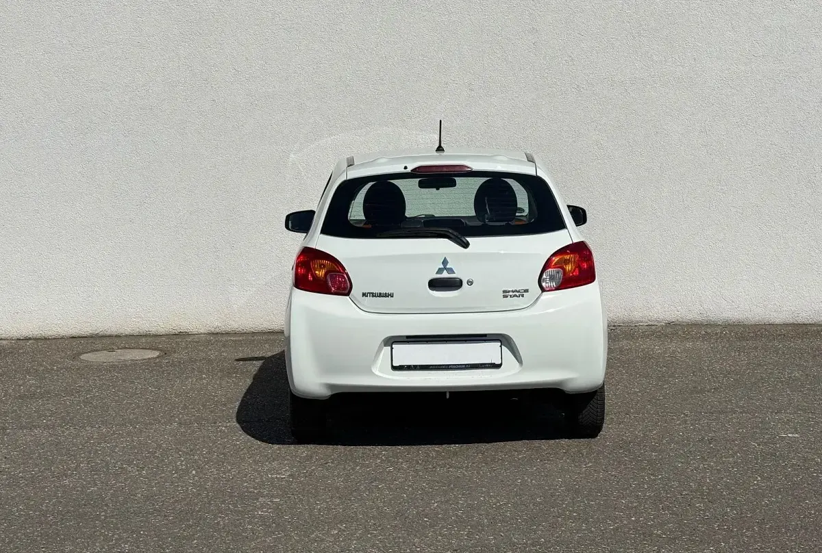Gebraucht Mitsubishi Space Star Top 71 PS (52 kW) 2015 Weiß Kleinwagen