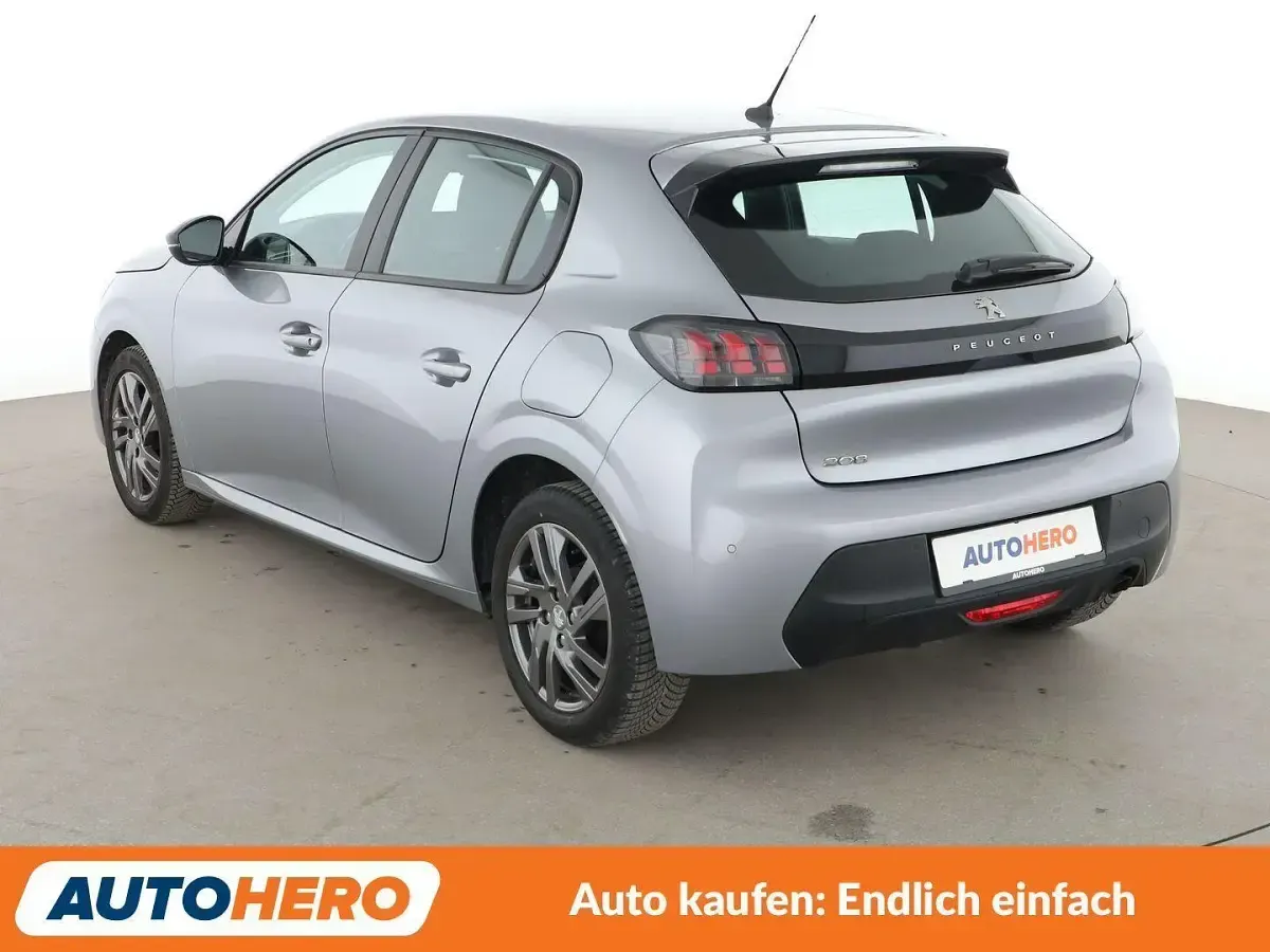 Gebraucht Peugeot 208 Active 75 PS (55 kW) 2023 Grau Kleinwagen