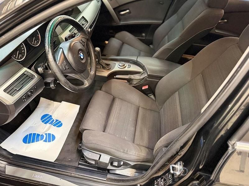 Gebraucht BMW 525 Advantage 177 PS (130 kW) 2006 Schwarz Kombi