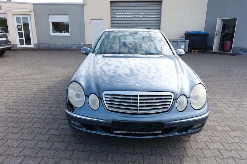 Gebraucht Mercedes E280 Elegance 177 PS (130 kW) 2004 Blau Limousine