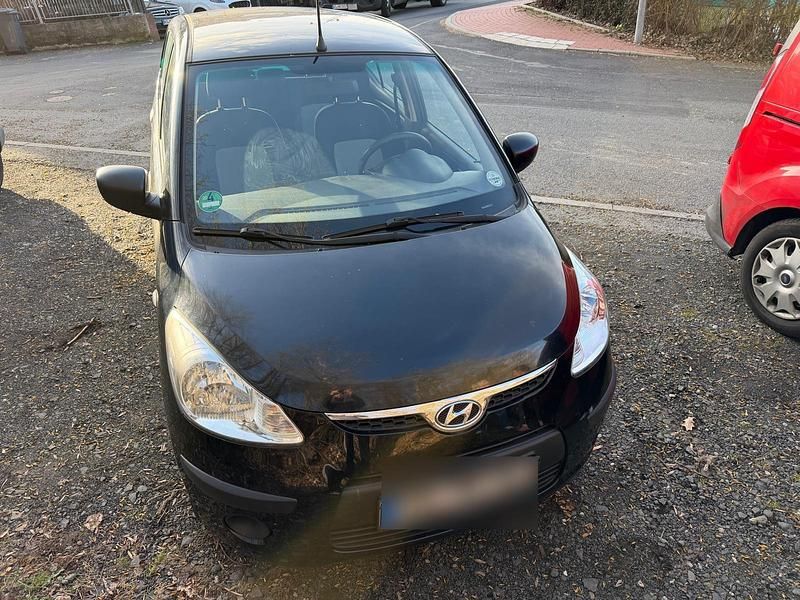 Gebraucht Hyundai i10 67 PS (49 kW) 2010 Schwarz Kleinwagen