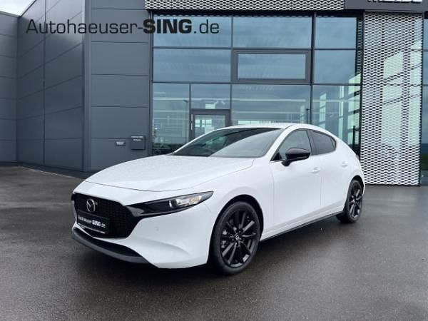 Weiß (arctic white) Neu 2025 Mazda 3 Homura-Line Limousine | 27.390 € - Bild 1/4