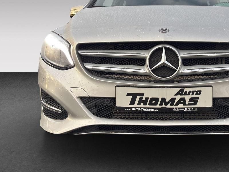 Gebraucht Mercedes B200 Edition 156 PS (114 kW) 2018 Silber Van / Kleinbus