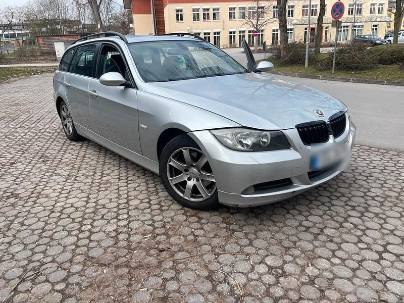 Gebraucht BMW 318 129 PS (94 kW) 2007 Silber Kombi