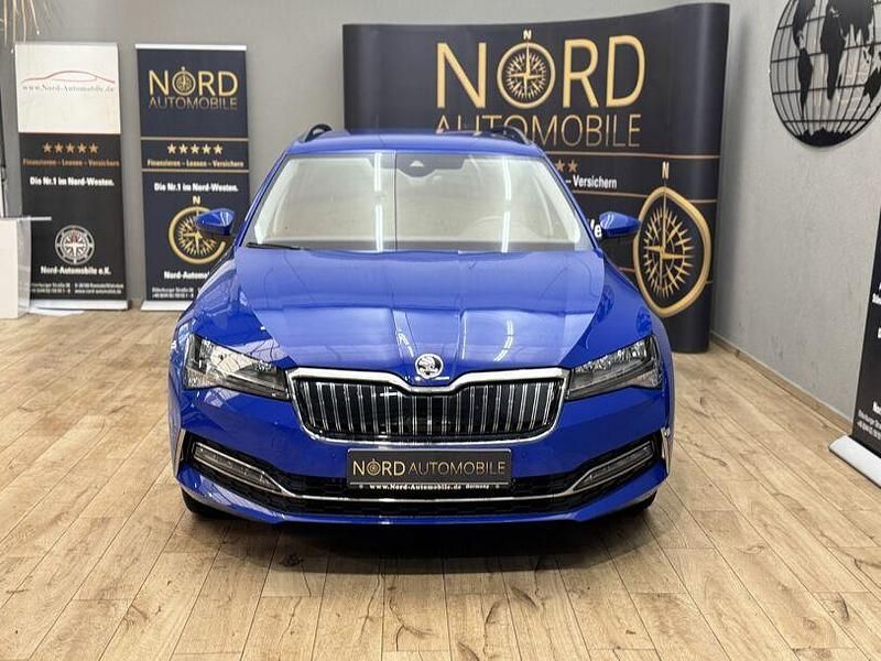 Gebraucht Skoda Superb 218 PS (160 kW) 2023 Blau