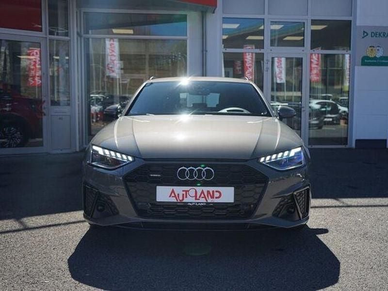 Gebraucht Audi A4 S-Line 204 PS (150 kW) 2023 Grau Kombi