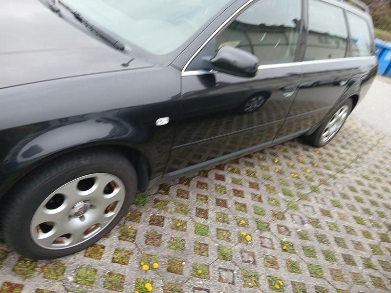 Gebraucht Audi A6 165 PS (121 kW) 2001 Schwarz Kombi