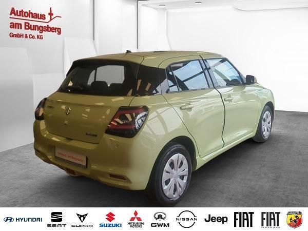 Neu Suzuki Swift Club 83 PS (61 kW) 2025 Gelb Kleinwagen