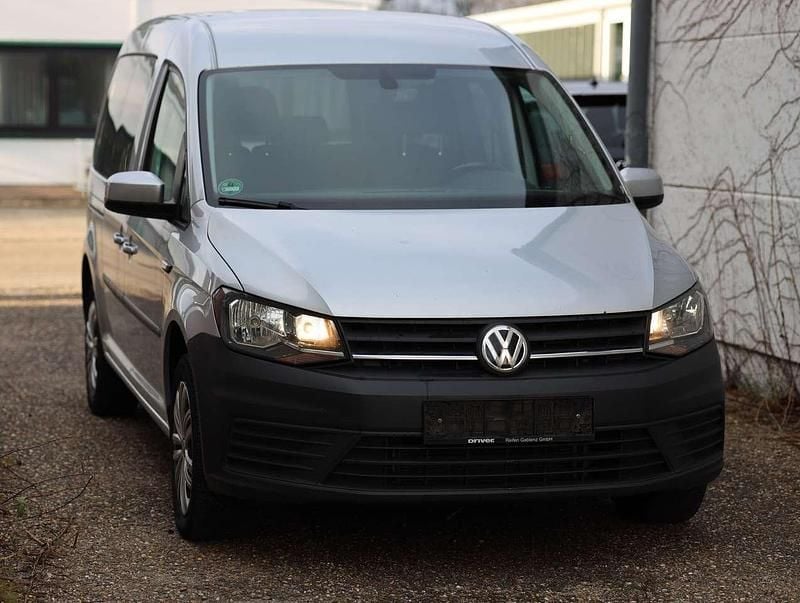 Silber Gebraucht 2016 VW Caddy Maxi Comfortline Van / Kleinbus | 14.000 € (Fairer Preis) - Bild 1/4