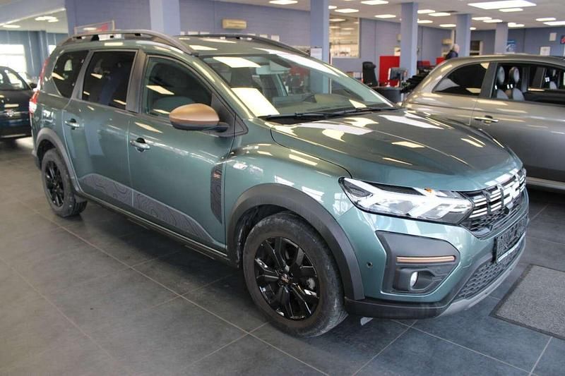 Grün Gebraucht 2024 Dacia Jogger Van / Kleinbus | 18.980 € (Fairer Preis) - Bild 1/4